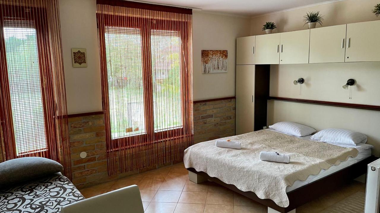 Gyula Var Panorama Apartman Exterior foto