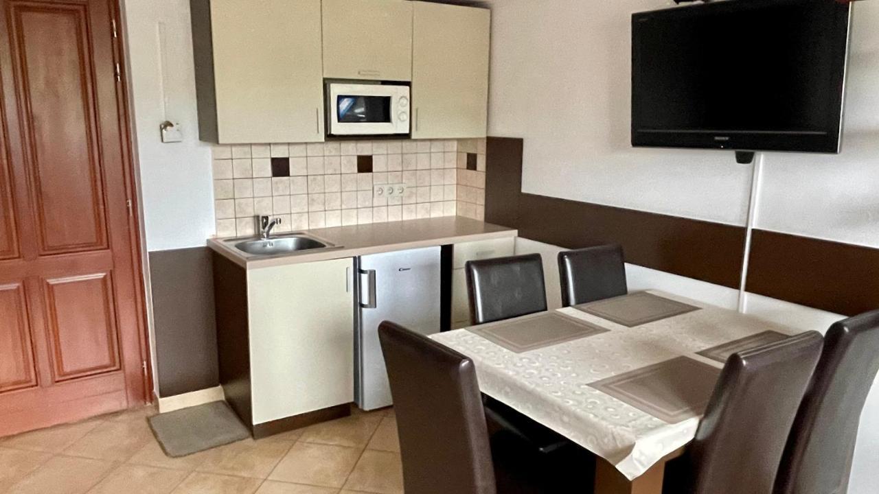 Gyula Var Panorama Apartman Exterior foto
