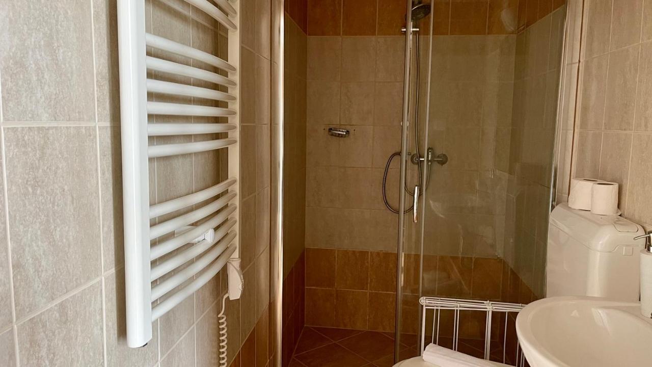 Gyula Var Panorama Apartman Exterior foto